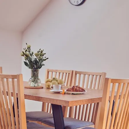 Wieliczkahome 1st Floor + Garden + Parking Apartment *